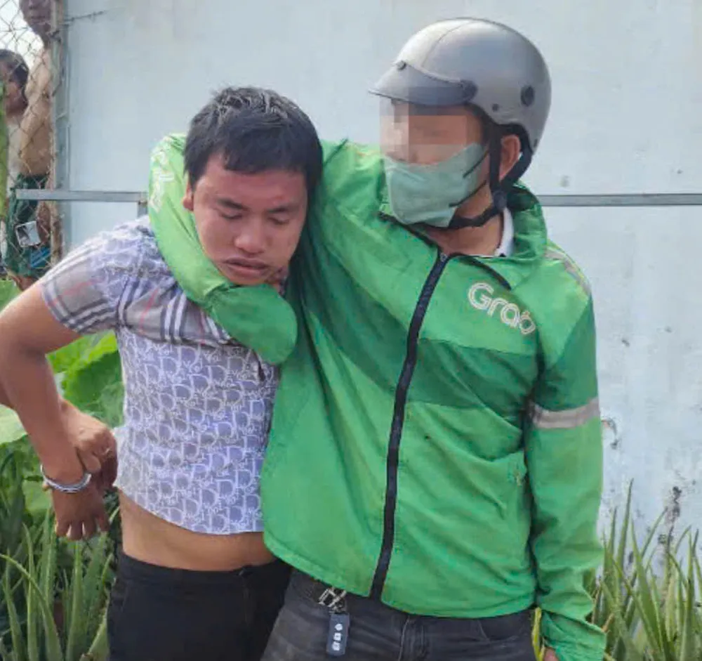 Đổi thưởng 13 tờ vé số