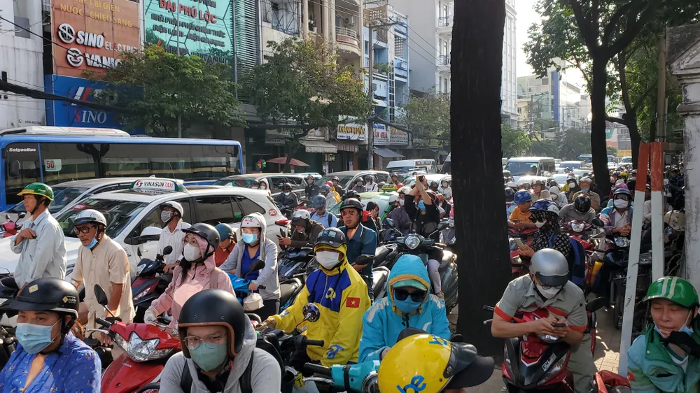 nhieu-duong-o-quan-tan-binh-ket-cung-vi-chay-nha-tren-duong-xuan-hong (7).jpg