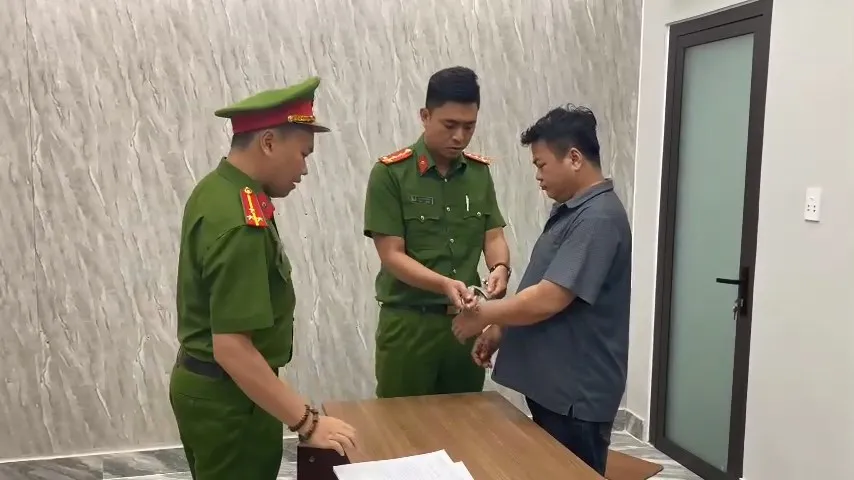 Chủ công ty Đấu giá Hợp danh VAMC bị bắt vì lừa 55 tỉ đồng