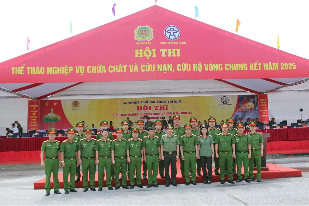 cong-an-tp-hcm-gianh-giai-nhi-toan-doan-tai-hoi-thi-the-thao-nghiep-vu-pccc-va-cnch-2025-1.jpg