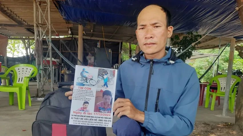 Cha rong ruổi suốt 5 tháng từ Bắc vào Nam, tìm thấy con trai mất liên lạc