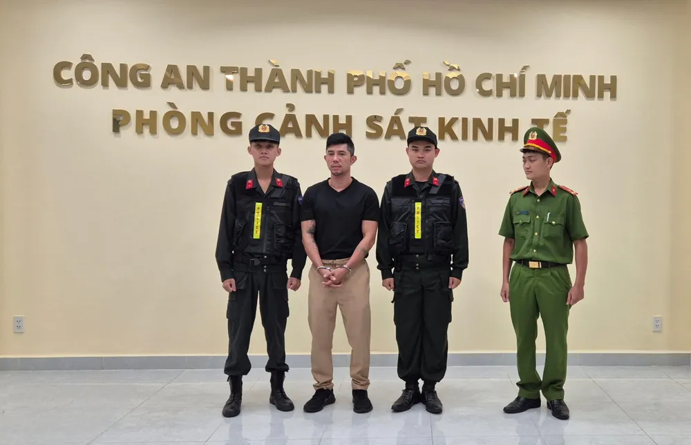 luong-bang-quang-chong-cua-ngan-98-bi-bat-2-4932-7550.jpg.webp