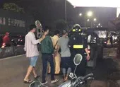 Cảnh sát nhảy kênh Nhiêu Lộc - Thị Nghè bắt kẻ trộm xe SH ảnh 3 Tổ tuần tra 363 tóm 2 kẻ trộm xe máy trong đêm ở Hóc Môn