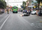 Va chạm với xe buýt, nạn nhân bị cán nguy kịch ảnh 3 Thắng gấp ngã ra đường, người đàn ông bị xe buýt cán chết
