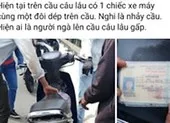 Cả đêm lặn kiếm thanh niên nhảy cầu... rồi bơi vào bờ ảnh 1 Thanh niên để xe, ví trên cầu, nhảy sông rồi... về nhà