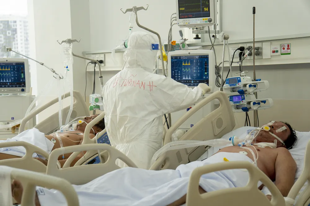 Bệnh viện Hồi sức COVID-19: 'Đánh chặn từ xa, không cho bệnh nhân trở nặng' ảnh 5 Bệnh viện Hồi sức COVID-19: 'Đánh chặn từ xa, không cho bệnh nhân trở nặng' ảnh 5