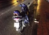 Trắng đêm tìm người để lại xe máy nhảy cầu Bình Lợi mất tích ảnh 3 Giận chồng để xe, dép, số điện thoại trên cầu làm công an quần thảo tìm kiếm