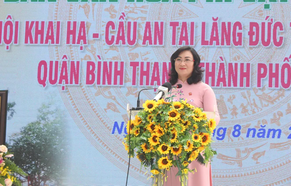 Bà Phan Thị Thắng phát biểu tại buổi lễ. Ảnh: NGUYỄN YÊN