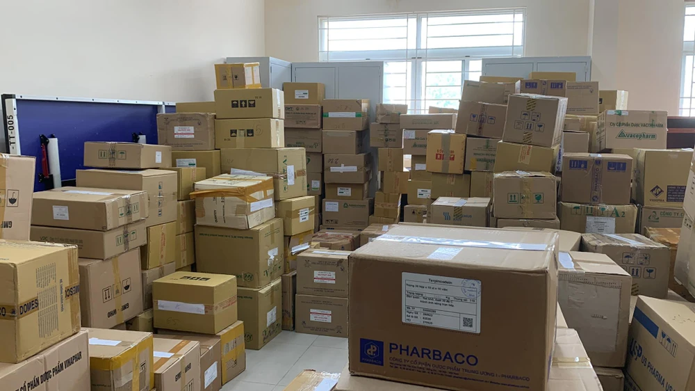 Hàng ngàn hộp thuốc giả bị công an phát hiện trong quá trình điều tra. Ảnh: ĐC