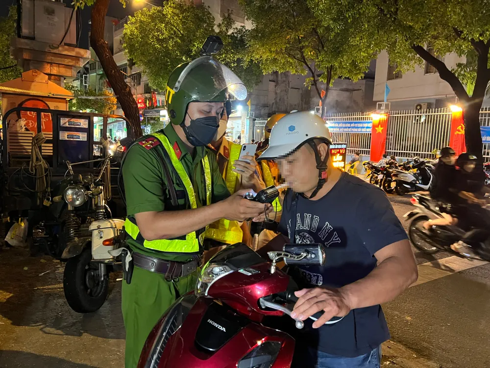 Anh C thừa nhận vi phạm và cho biết sẽ rút kinh nghiệm. Ảnh: NY