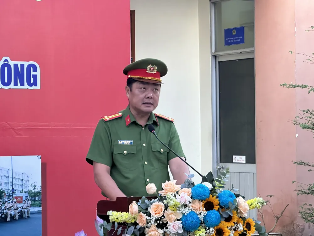 csgt-tp-hcm-ra-quan-cao-diem-kiem-soat-giao-thong-tran-ap-chong-toi-pham-tren-quoc-lo-1- (16).jpg