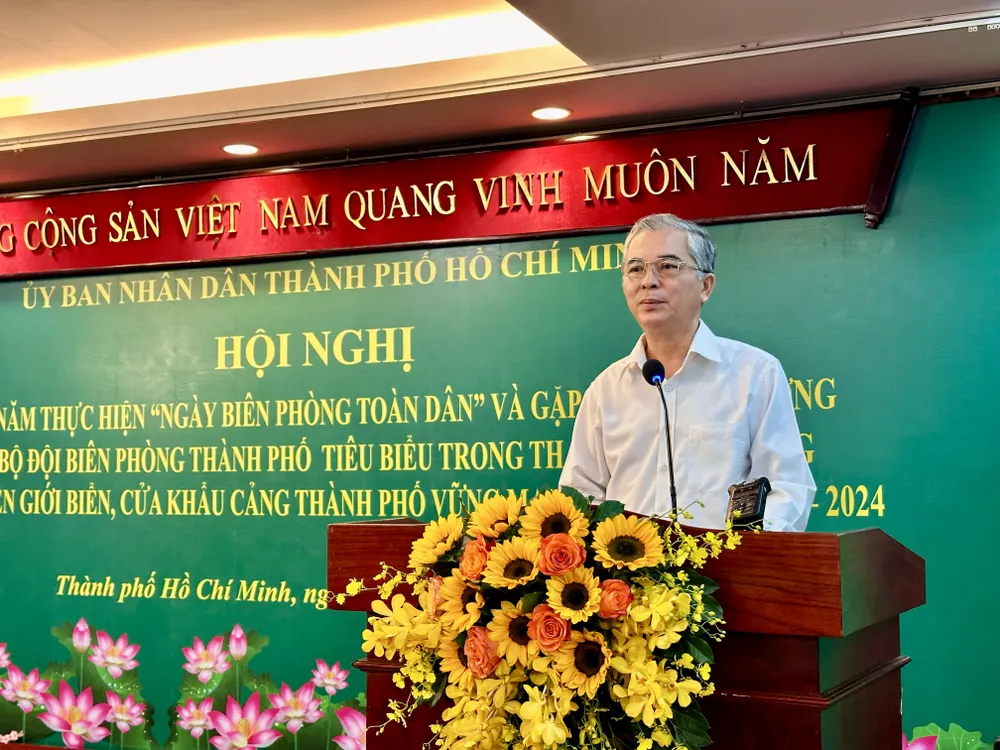 day-manh-suc-hut-ngay-hoi-bien-phong-toan-dan-o-tp-hcm (3).jpg