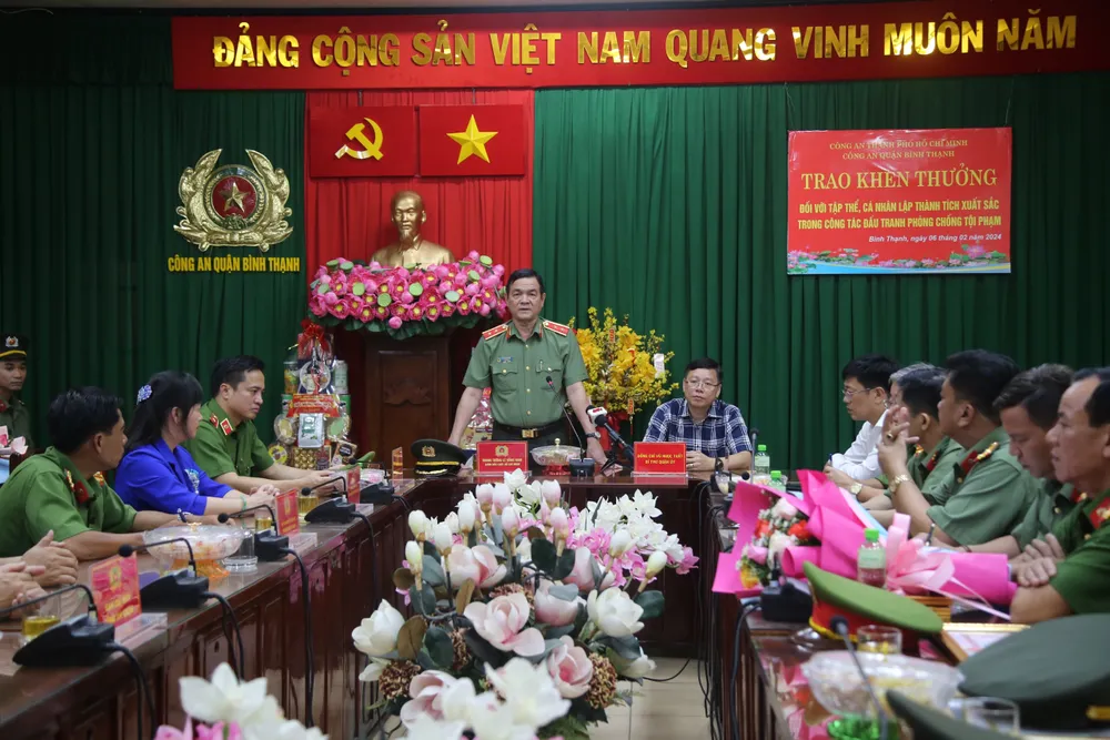 Giám đốc Công an TP.HCM phát biểu tại buổi trao khen thưởng cho lực lượng phá án. Ảnh: CA Ma tuý