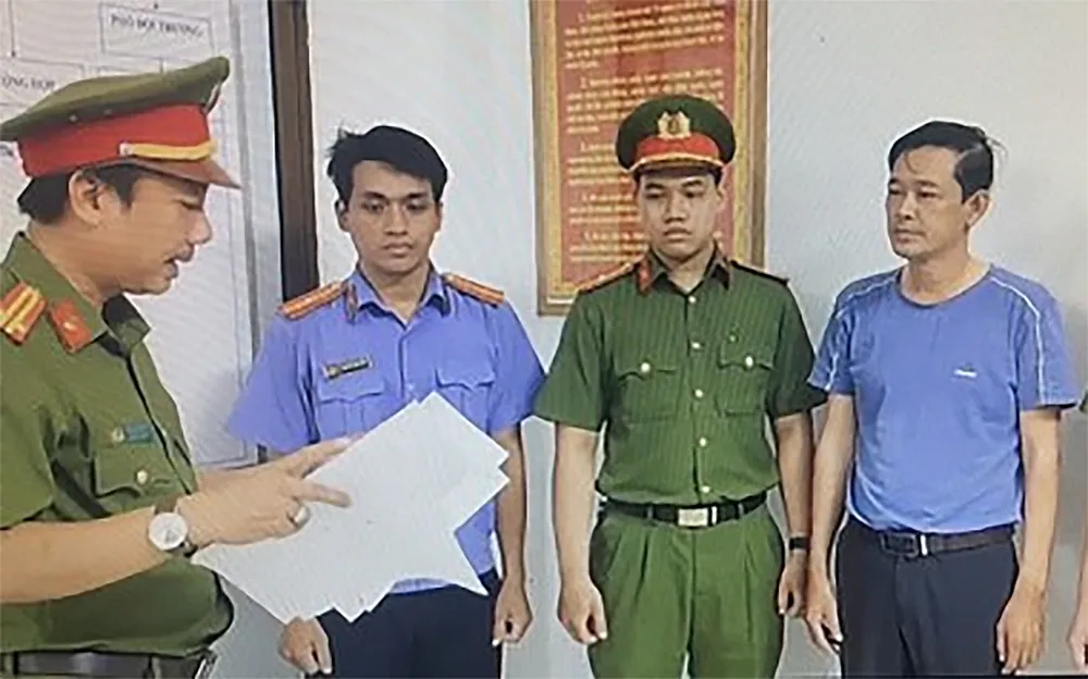 BQT chung cư Miếu Nổi bị khởi tố do nâng khống giá trị thang máy để chiếm đoạt tiền