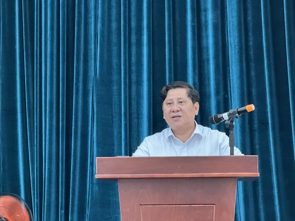 dai-bieu-van-thi-bach-tuyet-truoc-mat-khong-dau-tu-xay-dung-them-tru-so-khu-pho-moi (6).jpg