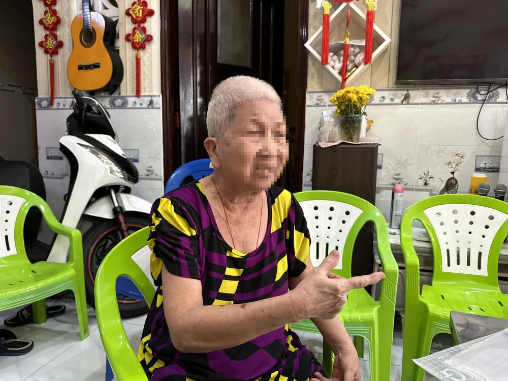 quan-11-hang-chuc-nguoi-khoc-rong-vi-chu-day-hui-37-ty-dong-bien-mat (1).jpg