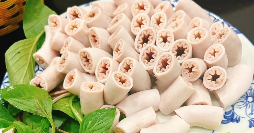 Vụ lòng se điếu: TP.HCM kiểm tra đột xuất, xử phạt 2 tiệm kinh doanh lòng heo