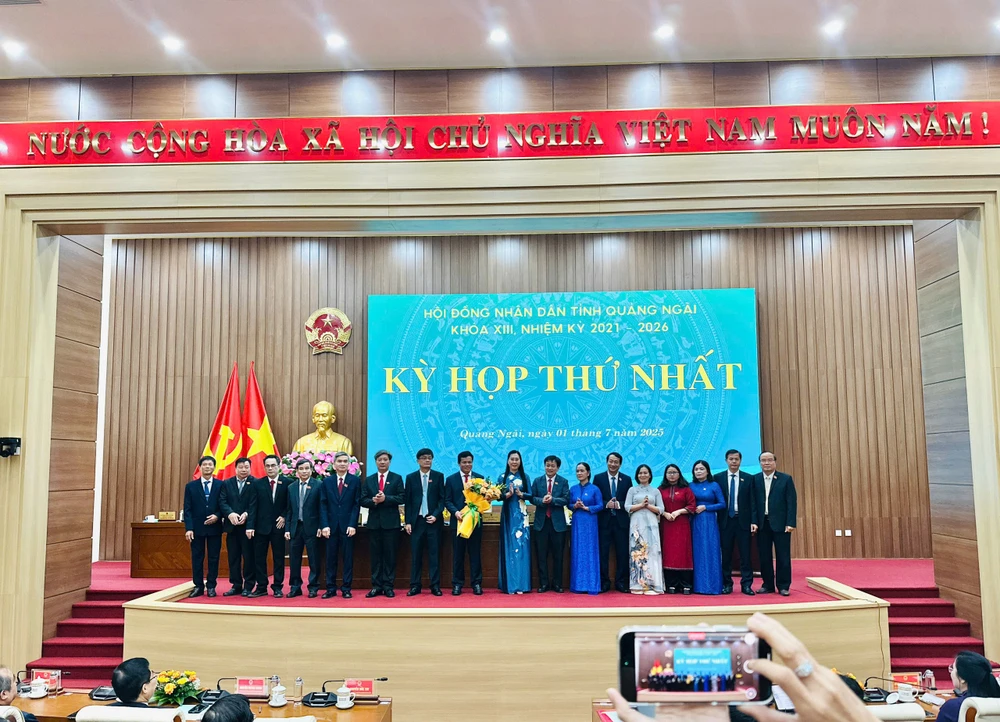quang-ngai-to-chuc-ky-hop-thu-nhat-hdnd-tinh-sau-sap-nhap-3.jpg