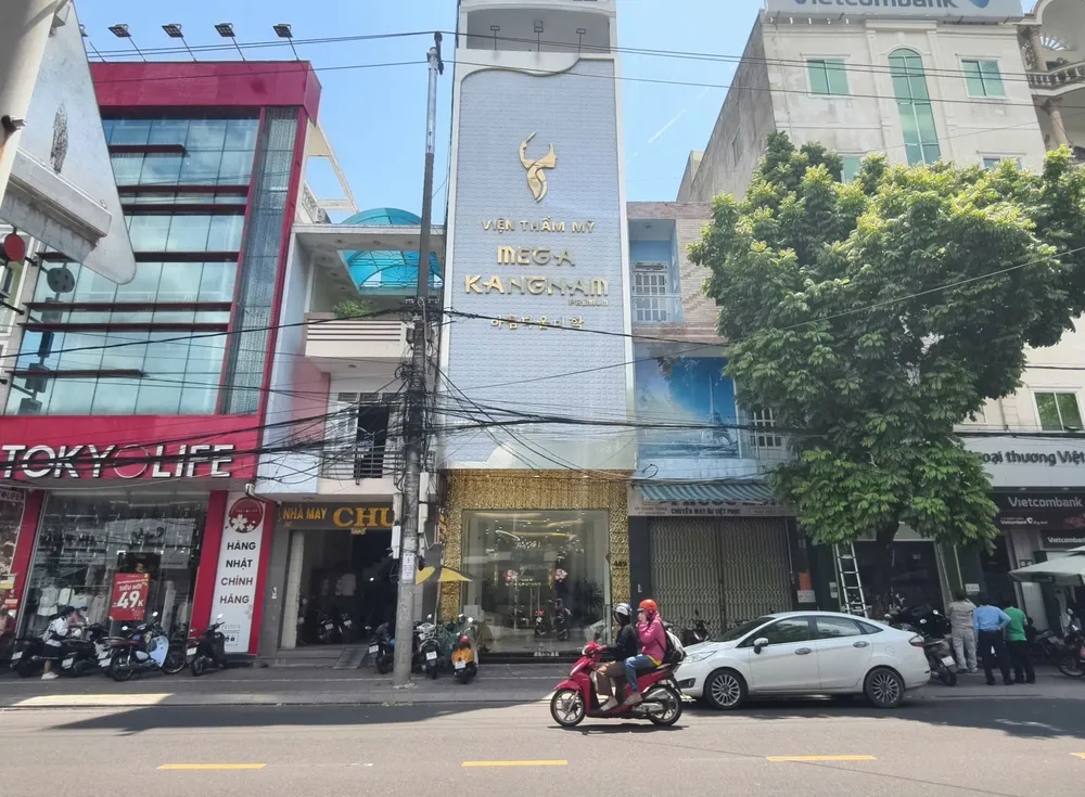 Vụ viện thẩm mỹ mồi chài dịch vụ chui ở Quảng Ngãi: Cơ sở vẫn hoạt động rầm rộ?
