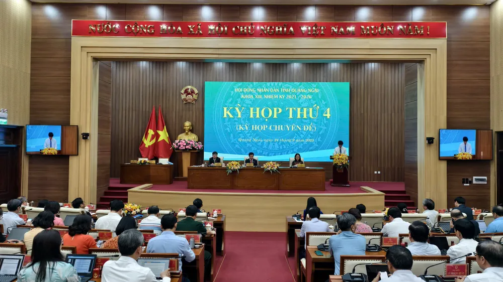 Quảng Ngãi có thêm 2 Phó Chủ tịch UBND tỉnh