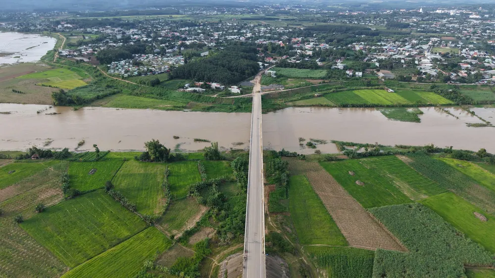 cầu 121 tỉ đồng