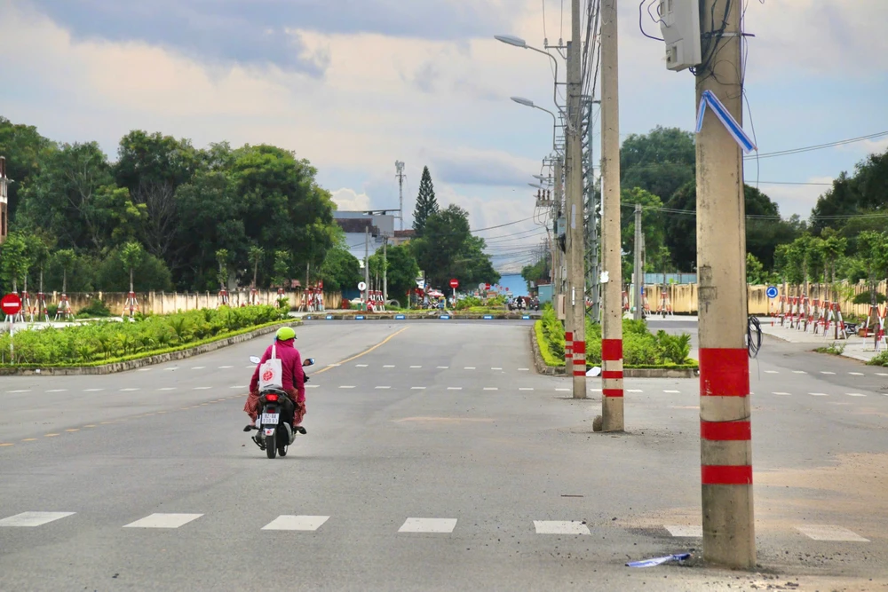 5-nam-doi-mot-doan-duong-2-7km-nguoi-dan-chan-khong-muon-noi (2).jpg