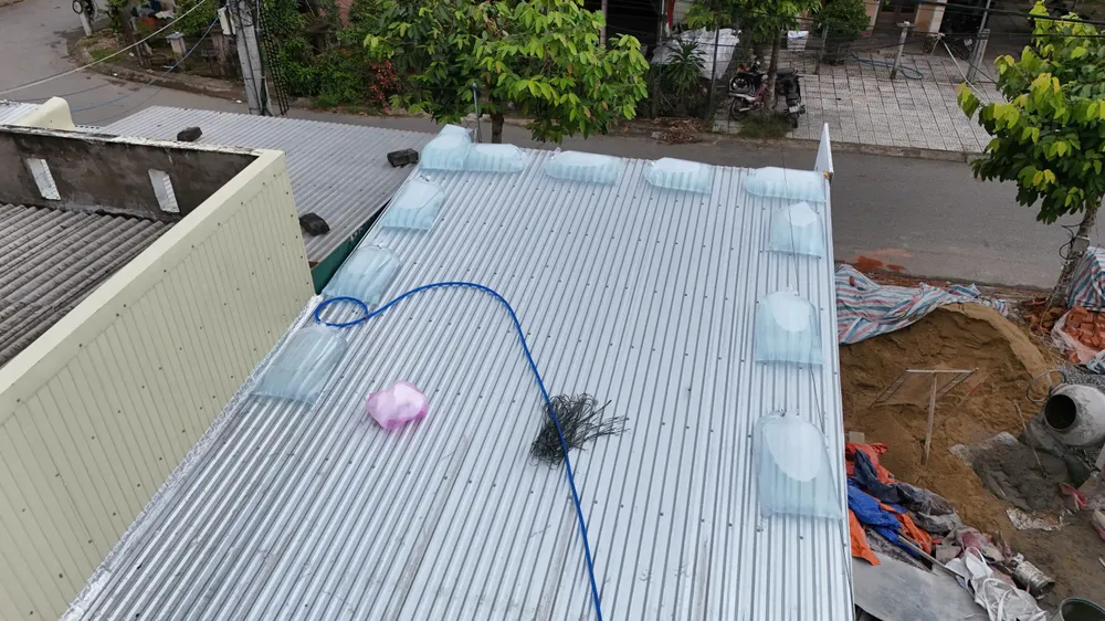 quang-ngai-chay-dua-chang-chong-nha-cua-neo-tau-truoc-gio-bao-so-13-ap-sat-dat-lien-3.jpg
