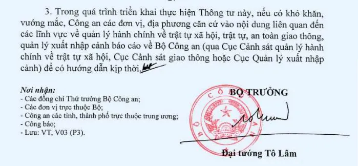 Cách đóng dấu chữ ký. Ảnh: QL Cách đóng dấu chữ ký. Ảnh: QL