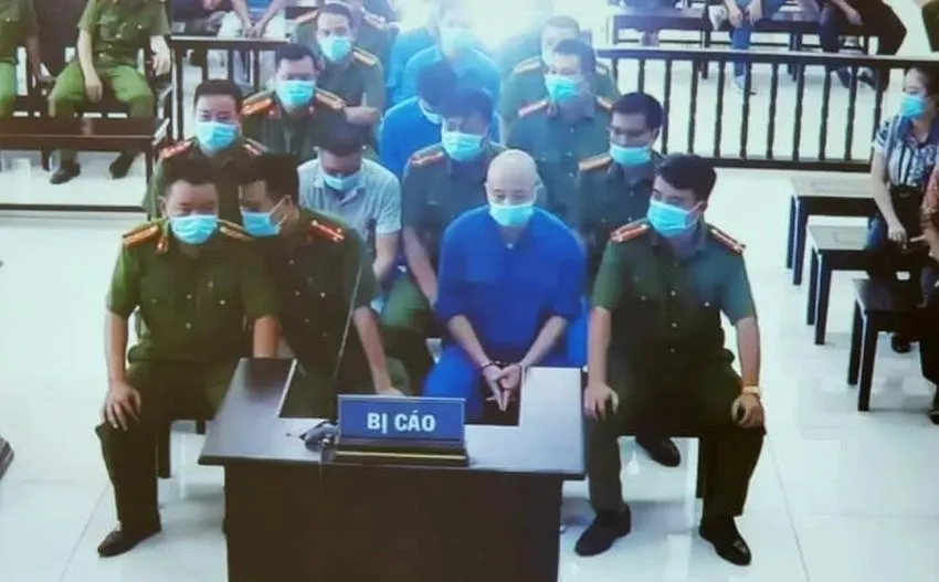 Luật sư đề nghị cho Đường Nhuệ được giảm nhẹ TNHS vì làm từ thiện nhiều. Luật sư đề nghị cho Đường Nhuệ được giảm nhẹ TNHS vì làm từ thiện nhiều.