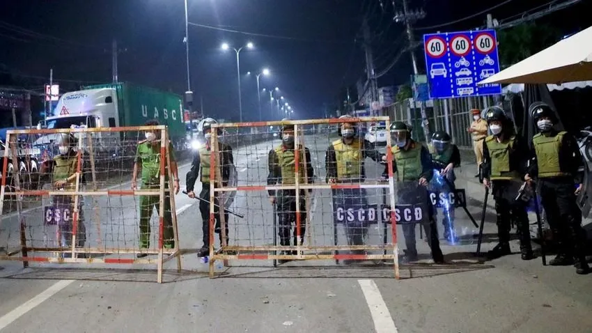 CSCĐ được quyền nổ súng khi làm nhiệm vụ độc lập trong các trường hợp luật định. Ảnh: NGUYỆT NHI CSCĐ được quyền nổ súng khi làm nhiệm vụ độc lập trong các trường hợp luật định. Ảnh: NGUYỆT NHI