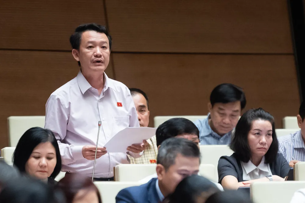 ĐB Trần Quang Minh (Quảng Bình) cho rằng cần phải đánh giá việc giảm nghèo đã thực chất hay chưa. Ảnh: PHẠM THẮNG thoát nghèo