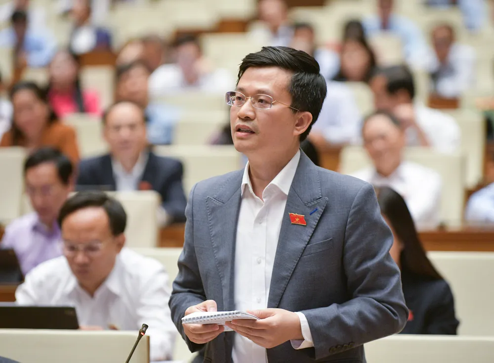 ĐB Đỗ Chí Nghĩa, Đoàn ĐBQH tỉnh Phú Yên. Ảnh: PHẠM THẮNG thoát nghèo