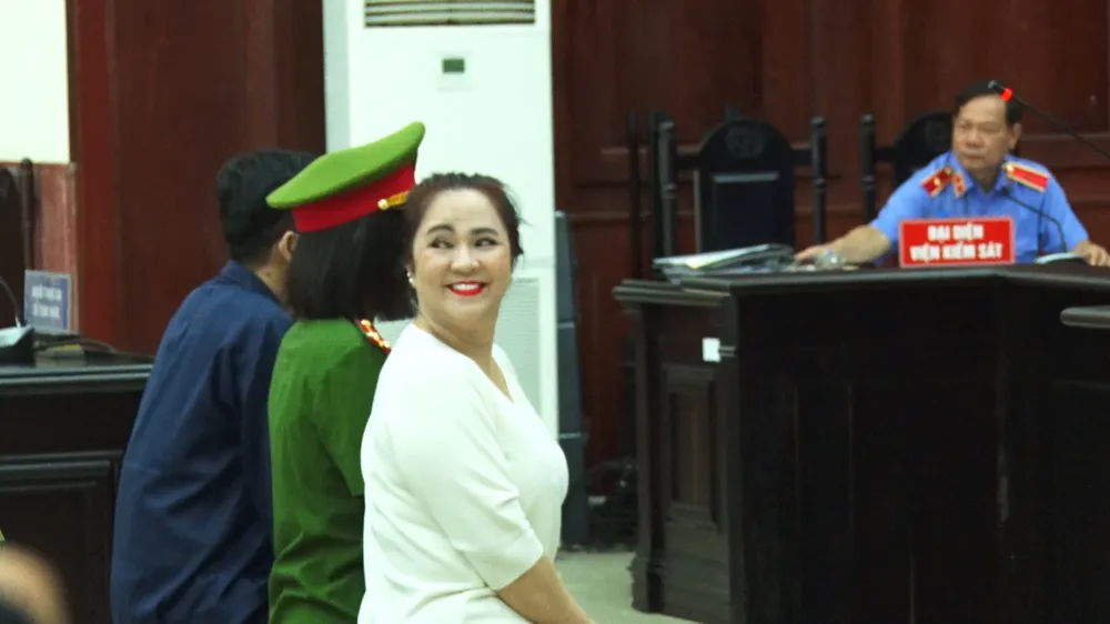 nguyễn phương Hằng