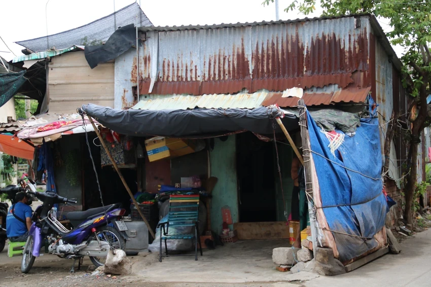 Những căn nhà tạm bợ, xuống cấp bên trong dự án khu III - Nam Lý Chiêu Hoàng. Ảnh: NGỌC THẮM dự án treo 20 năm