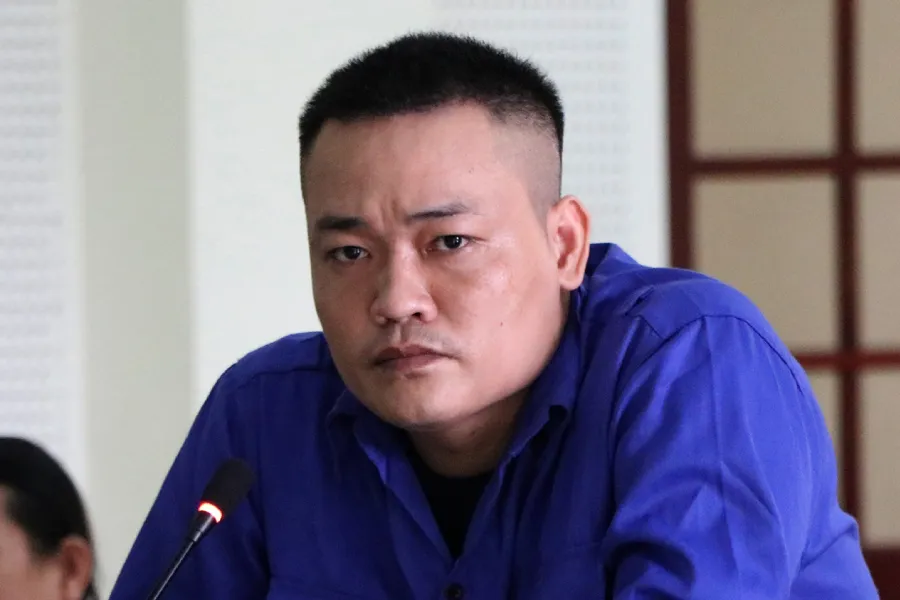 BỊ cáo tại tòa. lừa đảo chiếm đoạt tài sản