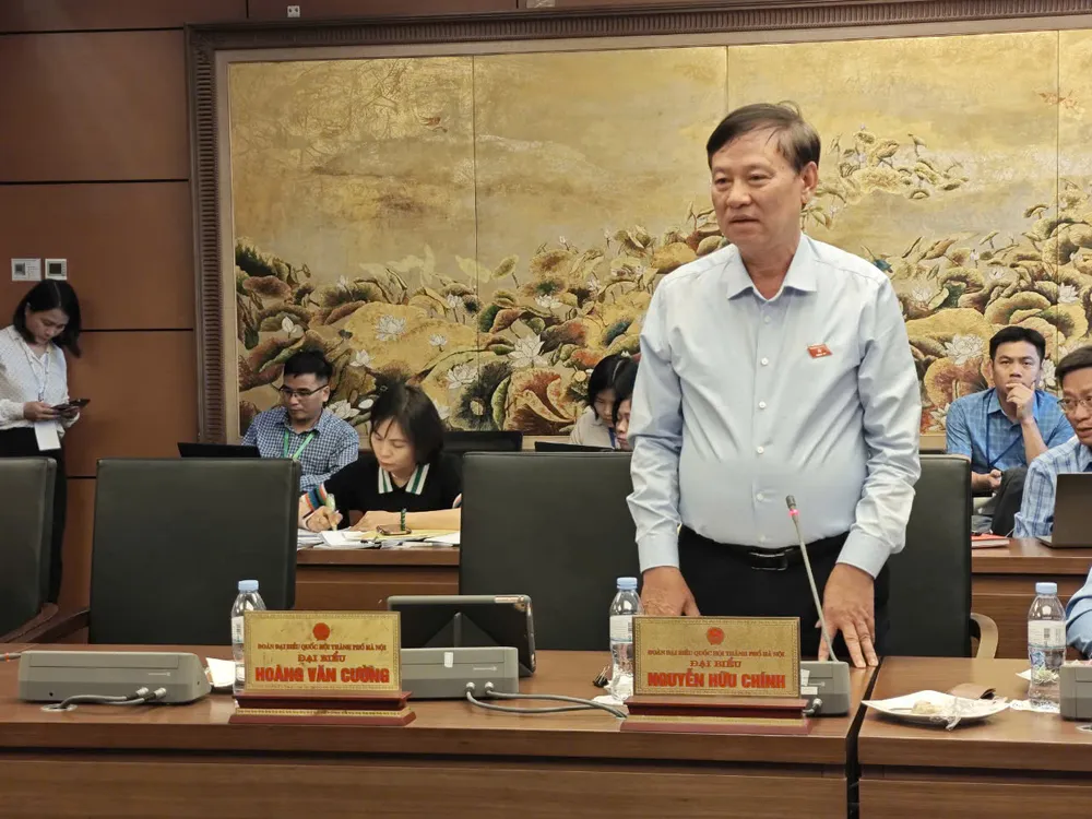 ĐBQH Nguyễn Hữu Chính, nguyên Chánh án Tòa án nhân dân TP Hà Nội. Xử lý vật chứng