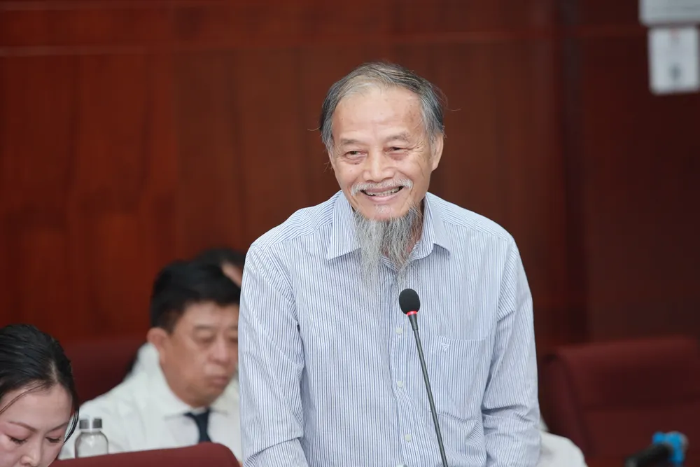 PGS-TS Nguyễn Thiện Tống cho rằng việc đầu tư cho TP.HCM cũng chính là đầu tư cho sự phát triển chung của cả nước. Ảnh: NGUYỆT NHI ảnh 3.JPG