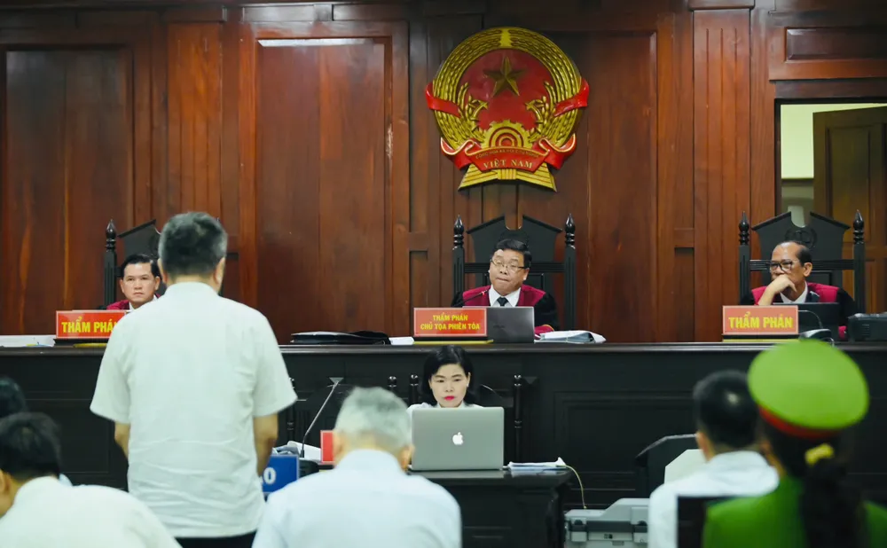 HĐXX phiên tòa phúc thẩm. Ảnh: Nguyễn Tiến