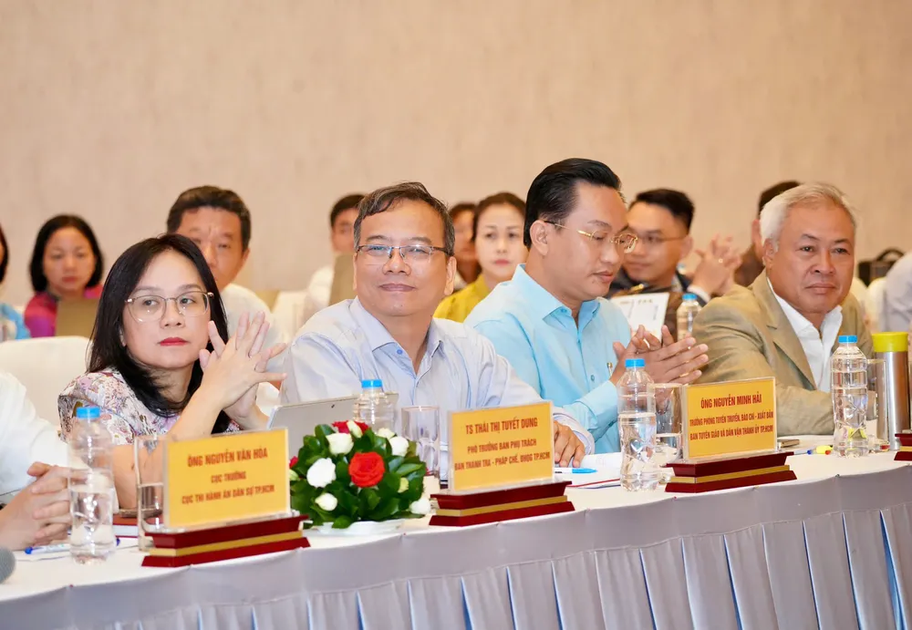 Các đại biểu tham dự Hội thảo. Dai-bieu.png