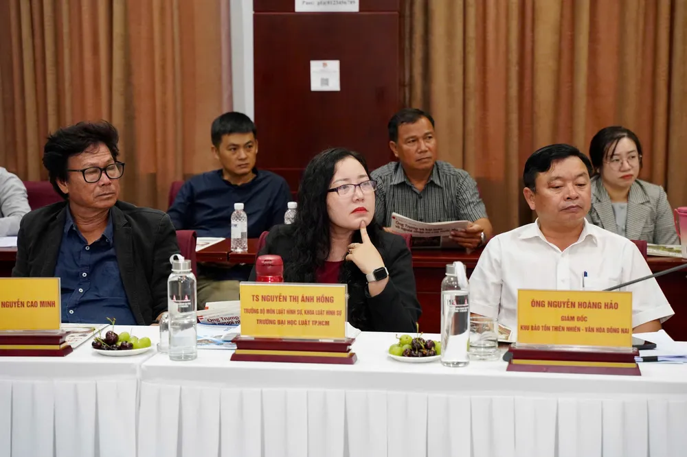Các đại biểu tham dự tọa đàm. Ảnh: THUẬN VĂN khach-moi.png