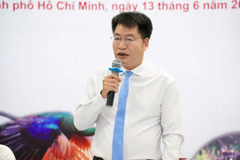 Ông Đinh Đức Thọ, phó Tổng biên tập báo Pháp Luật TP.HCM phát biểu kết thúc tọa đàm. Ảnh: THUẬN VĂN Ong-Dinh-Duc-Tho.jpg