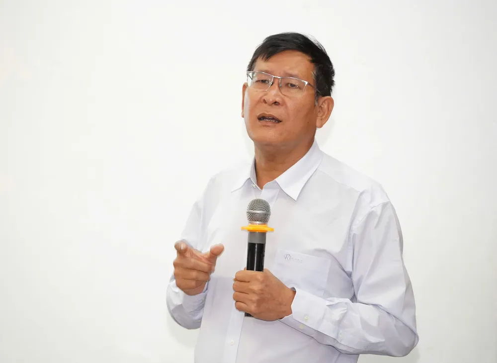 Ông Phùng Mỹ Trung, Chuyên gia bảo vệ động vật hoang dã. Ong-phung-my-trung.png