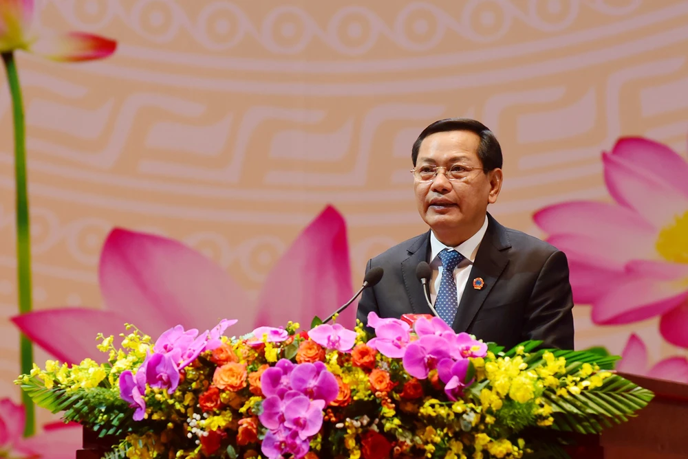 Phó Chánh án TAND Tối cao Nguyễn Văn Du trình bày dự thảo báo cáo về 5 năm đổi mới hoạt động và nâng cao chất lượng xét xử. Ảnh: TAND Tối cao.