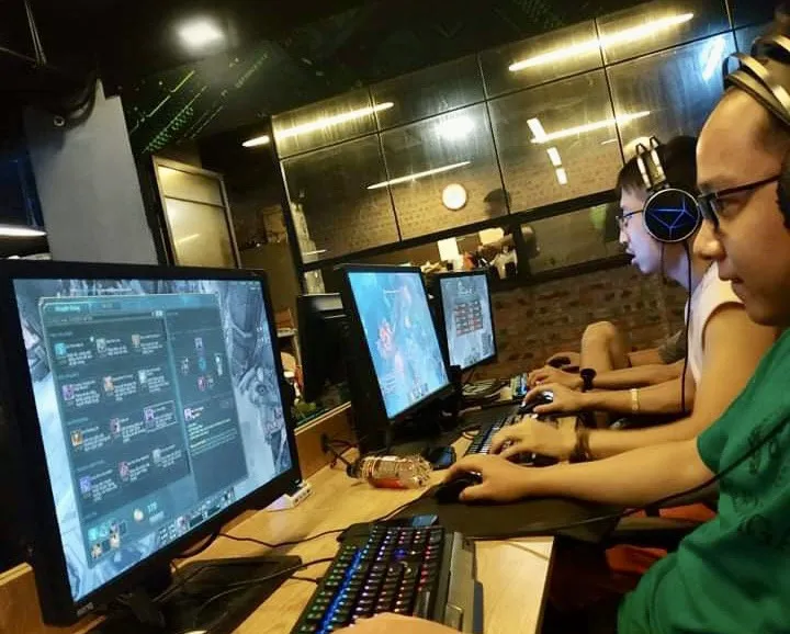 Game online thu hút thanh thiếu niên.
