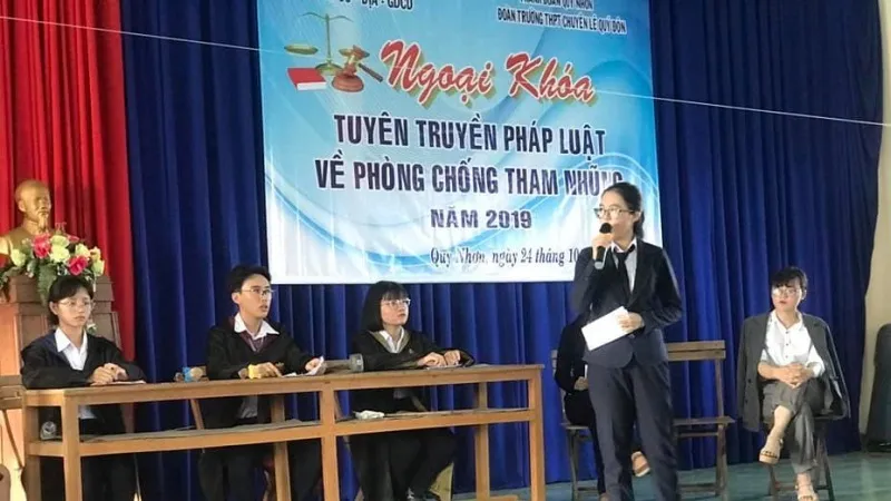 Góp phần xây dựng văn hóa liêm chính tại trường THPT Chuyên Lê Quý Đôn, Bình Định. Ảnh: Trường THPT Chuyên Lê Quý Đôn, Bình Định. PCTN_ngoai khoa Binh Dinh.jpg