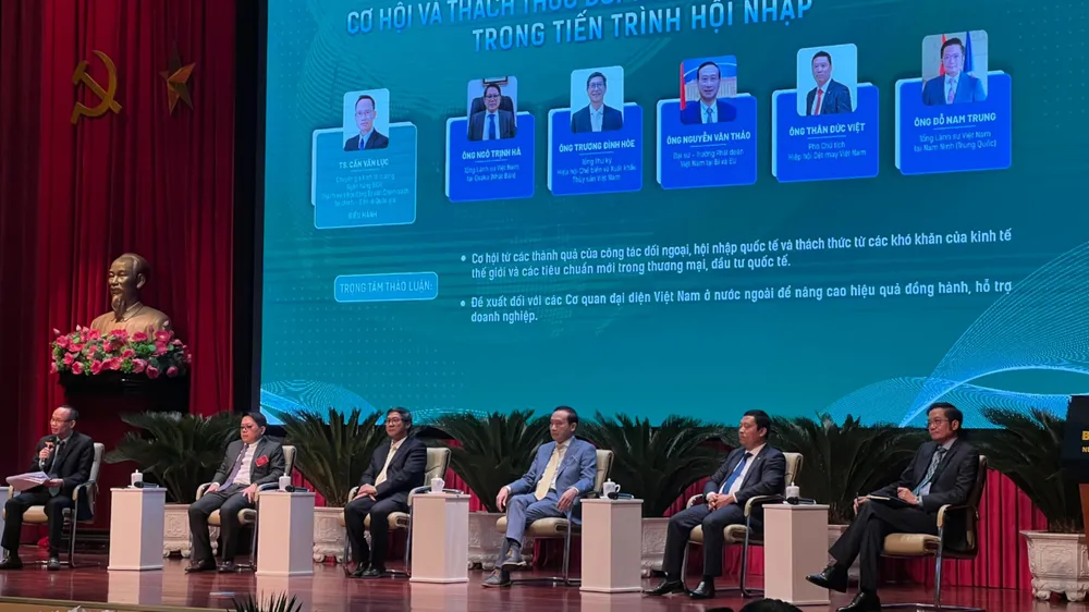 Đối thoại đại sứ và doanh nghiệp chỉ ra nhiều cơ hội cho hàng Việt