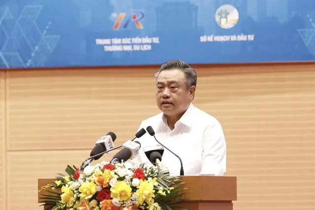Chủ tịch UBND Hà Nội Trần Sỹ Thanh tại hội nghị đối thoại doanh nghiệp. Chủ tịch UBND Hà Nội đối thoại với doanh nghiệp lĩnh vực văn hoá, xã hội