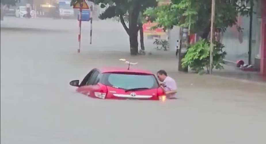 Thành phố Thái Nguyên ngập sâu