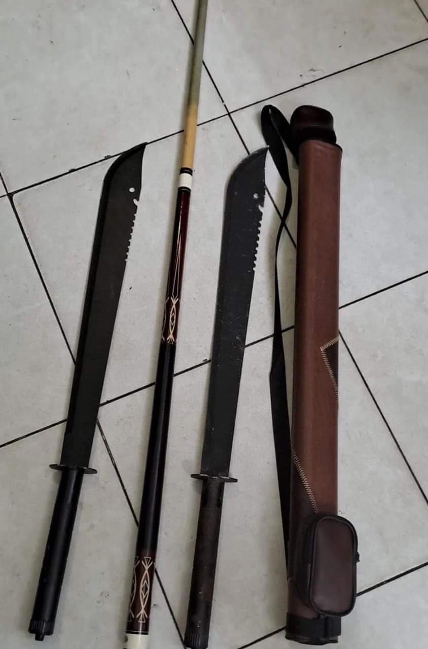 cong an xu ly nhom thanh nien hung khi.jpg