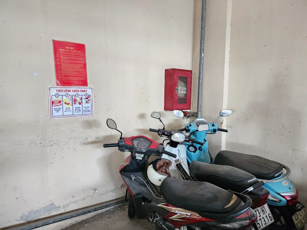 da nang chua chay nha de xe.jpg